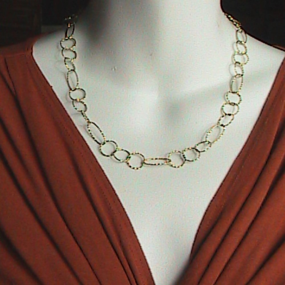 Diamond Cut Italy Hammered Oval Link Necklace